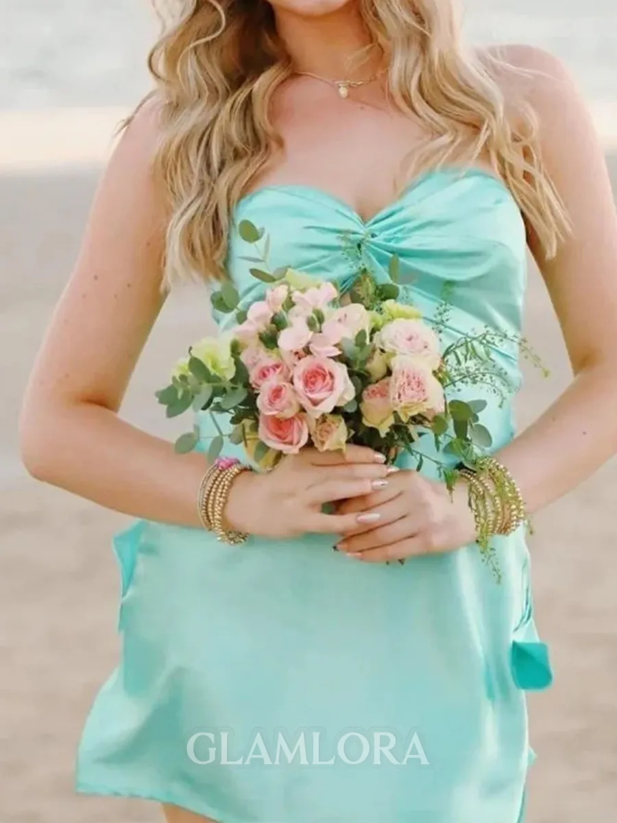 Captivating Sheath Straight Pleated Short/Mini Silk Like Satin Homecoming Dress