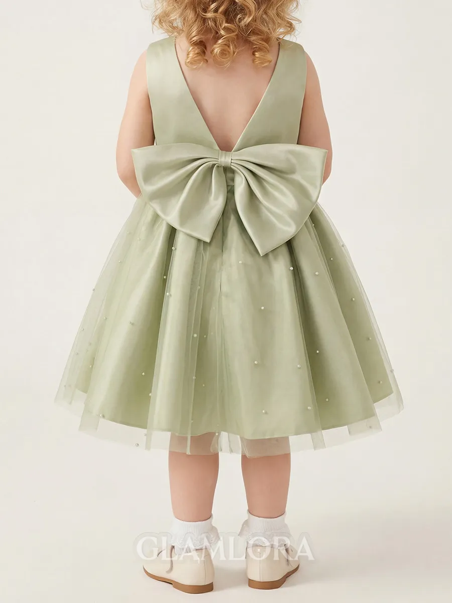 Charming A-Line Scoop Bowknot Knee-Length Tulle Flower Girl Dress