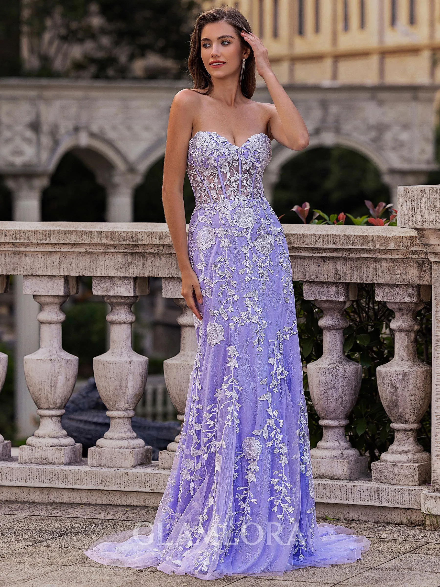 Noble Sheath Sweetheart Appliques Lace Sweep Train Tulle Corset Dress
