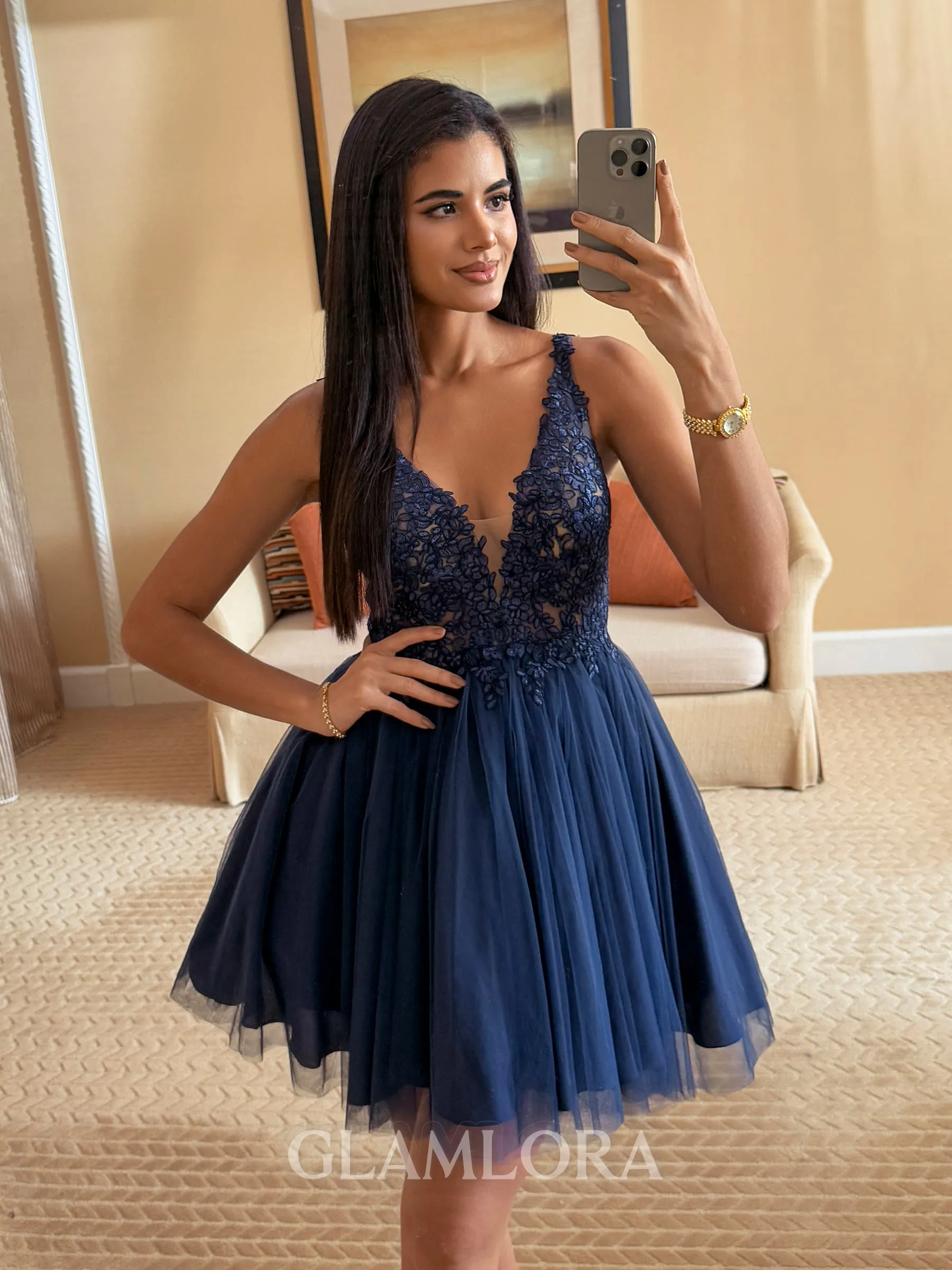 Perfect A-line V-Neck Appliques Lace Short/Mini Tulle Dress