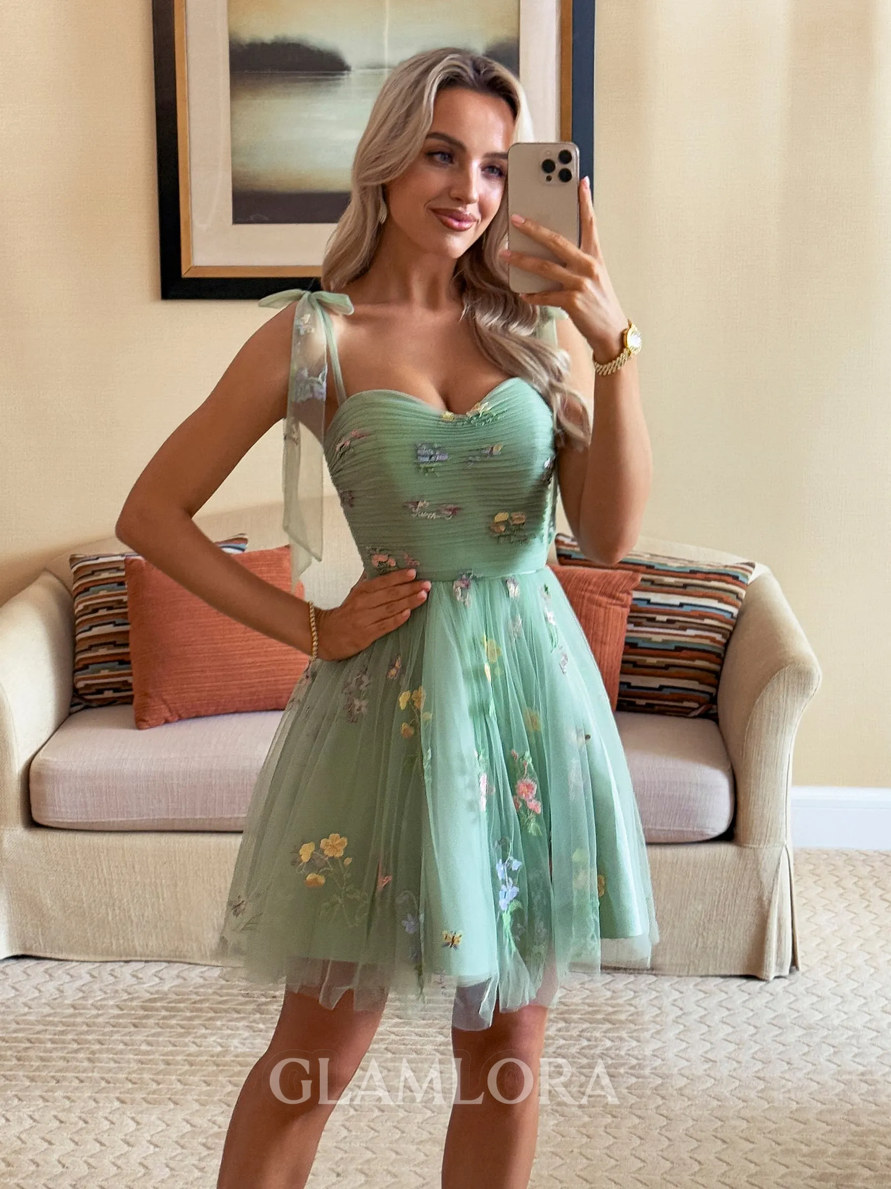Stunning A-line Straps Flower Short/Mini Lace Dress