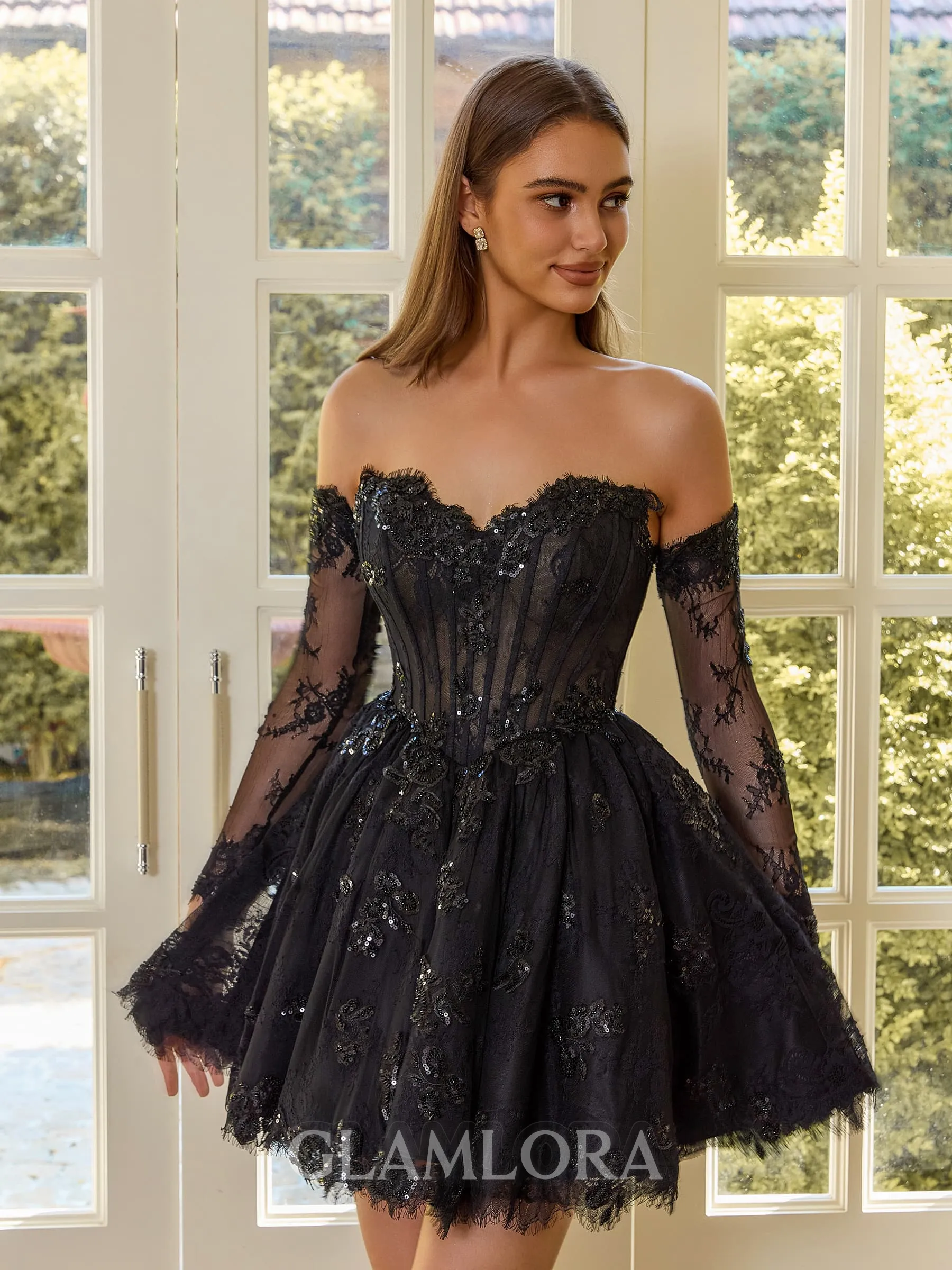 Graceful Ball-Gown Sweetheart Long Sleeves Appliques Lace Short/Mini Lace Corset Dress