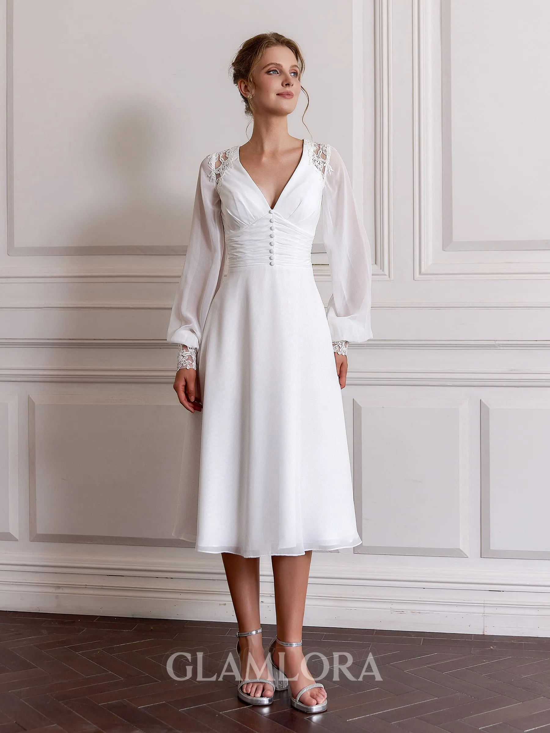 Fashion A-line V-Neck Long Sleeves Appliques Lace Knee-Length Chiffon Wedding Dress