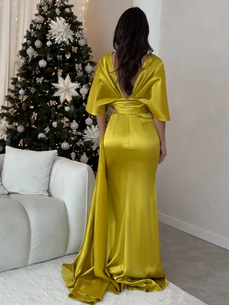 Tasteful Sheath V-Neck...