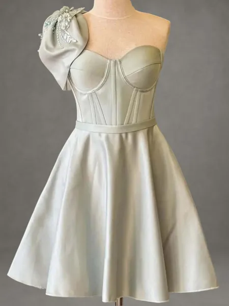 Stunning A-line...