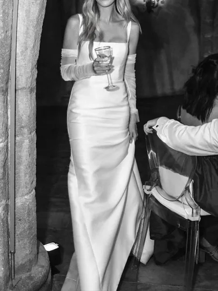 Elegant Sheath Straps Sweep...