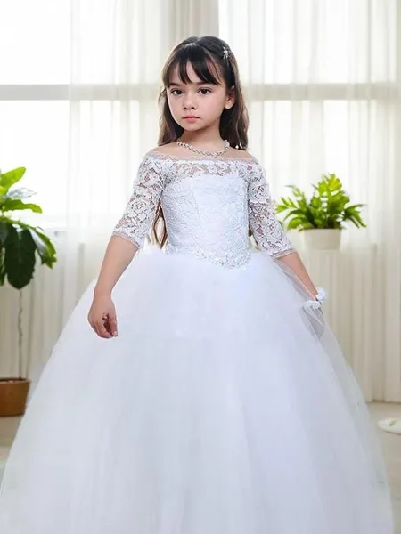 Graceful Ball-Gown Princess...