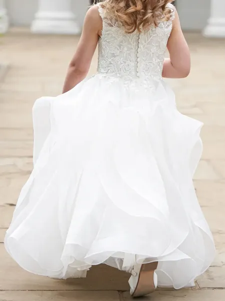 Dainty A-Line Scoop Lace...