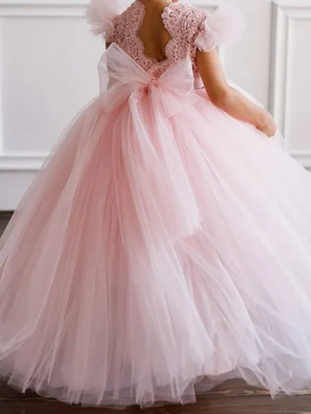 Angelic Ball-Gown Scoop...