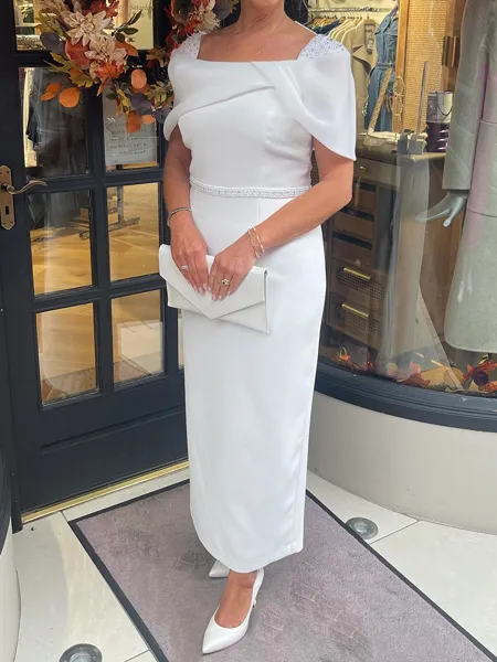 Modest Sheath Square Short...