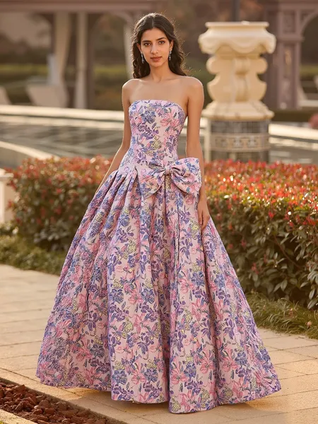 Glamorous Ball-Gown...