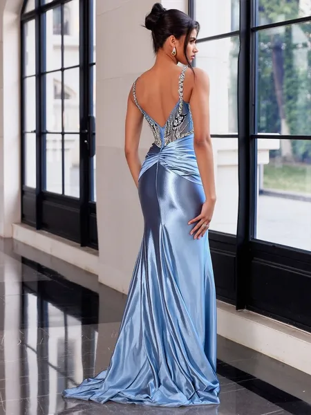 Show-stopping Sheath...