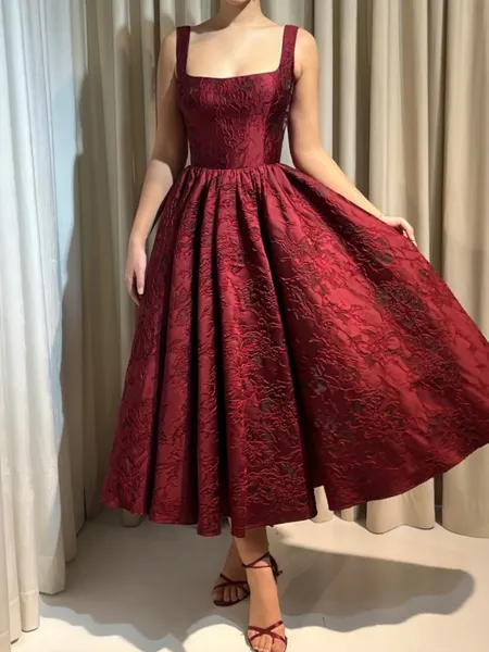 Enchanting A-line Square...