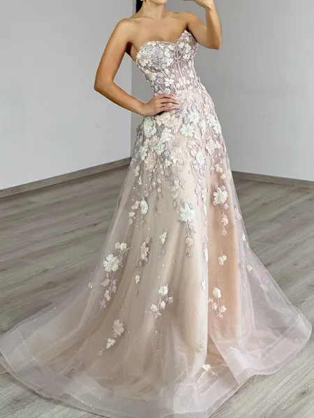 Show-stopping A-Line...