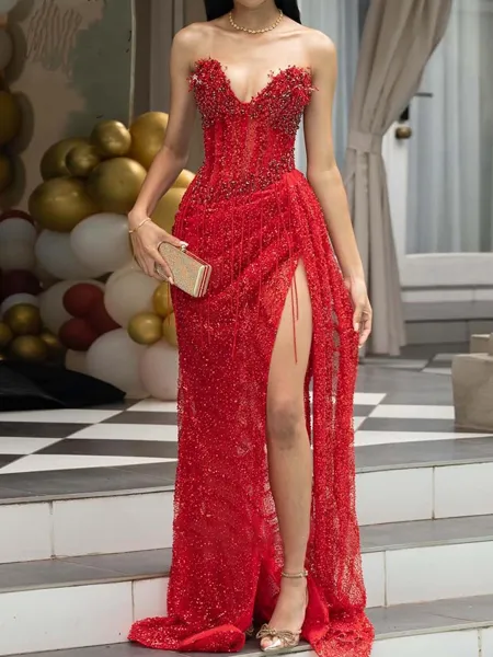 Aristocratic Sheath...