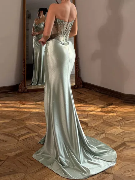 Elegant Sheath Sweetheart...