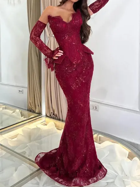 Aristocratic Sheath...