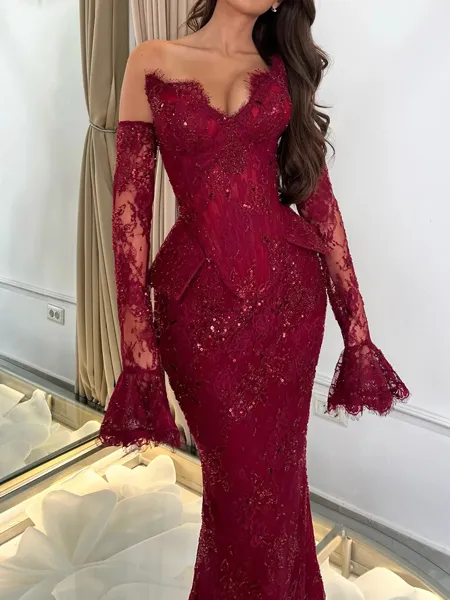 Aristocratic Sheath...