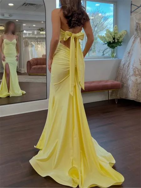 Stunning Sheath Sweetheart...