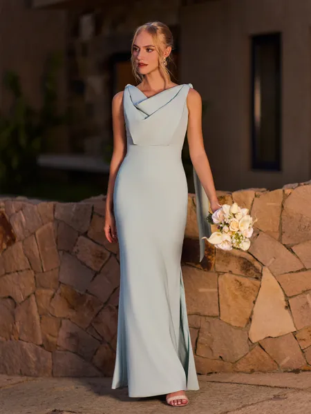 Breathtaking Sheath Cowl...