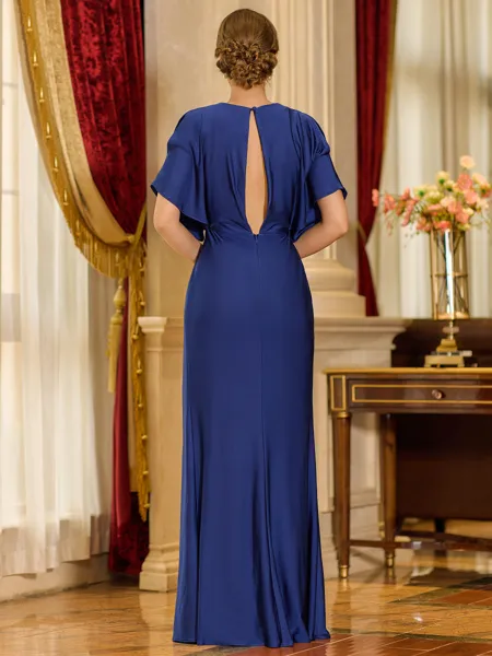 Statuesque Sheath V-Neck...