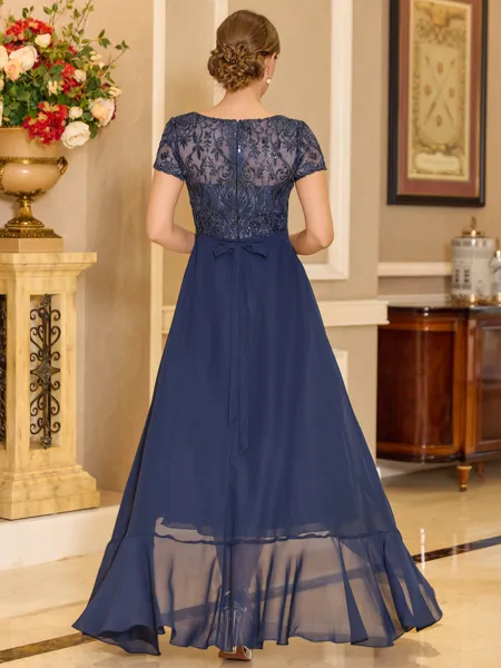 Tasteful A-line Scoop Short...