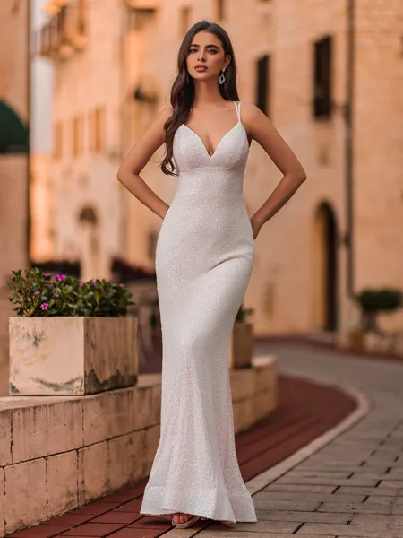 Glamorous Sheath V-Neck...