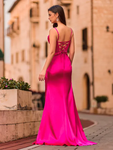 Show-stopping Sheath...