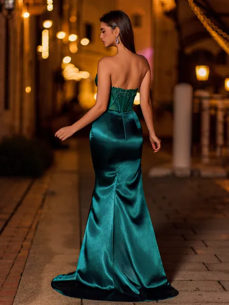 Fashion-forward Sheath...