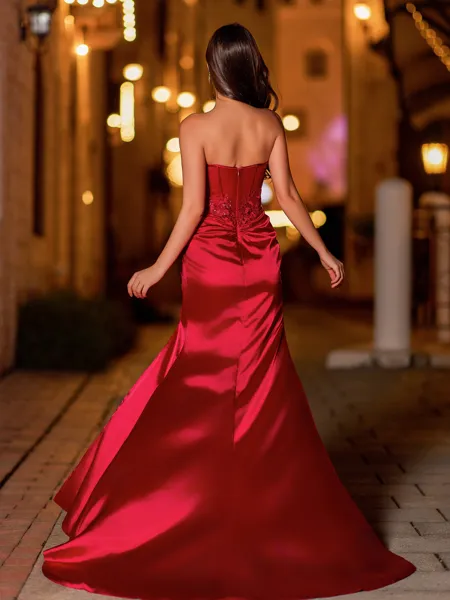 Unique Sheath Sweetheart...