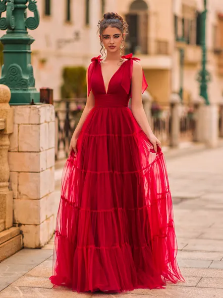 Stunning A-Line Tulle...