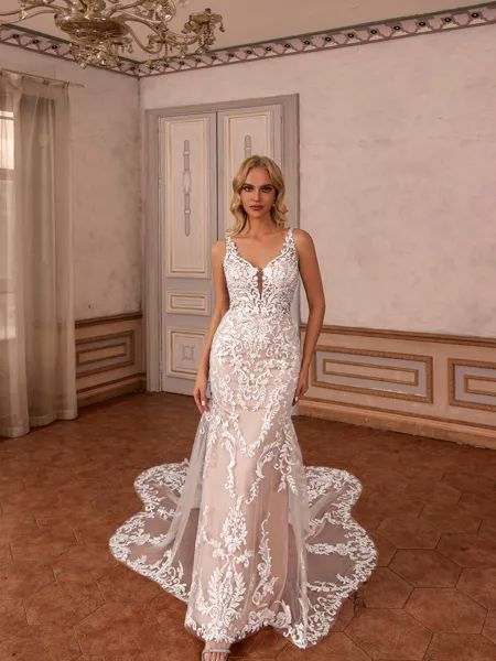 Aristocratic Sheath V-Neck...