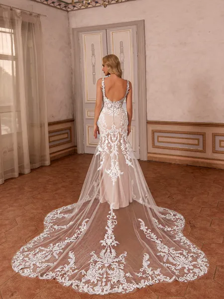 Aristocratic Sheath V-Neck...