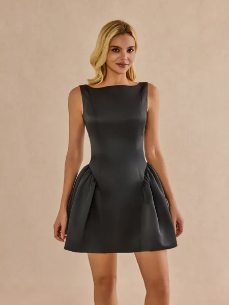 Exquisite A-Line Scoop...