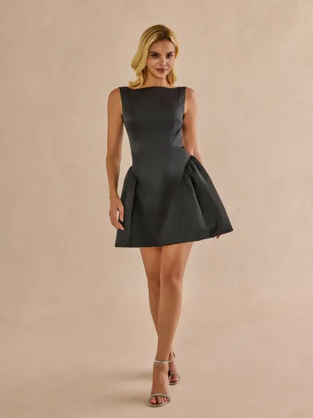 Exquisite A-Line Scoop...