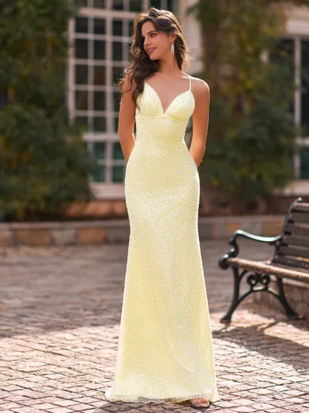 Enchanting Sheath V-Neck...