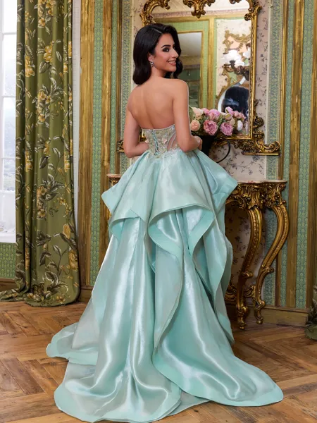 Luxurious A-Line Sweetheart...