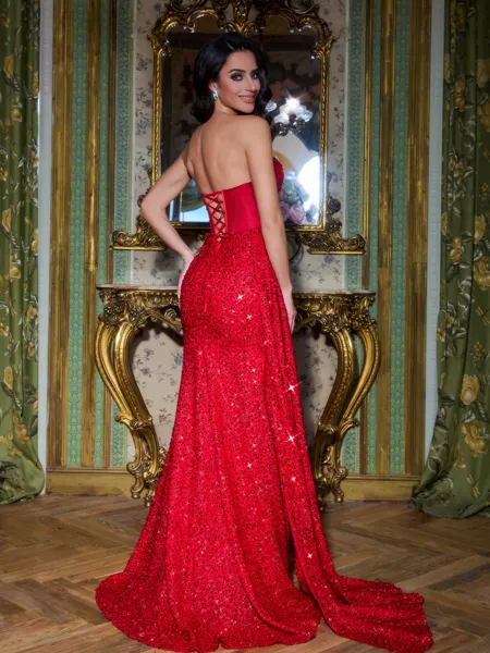 Pretty Sheath Straight...